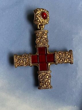 Captivating Gold Tone Cross Pin and Enhancer